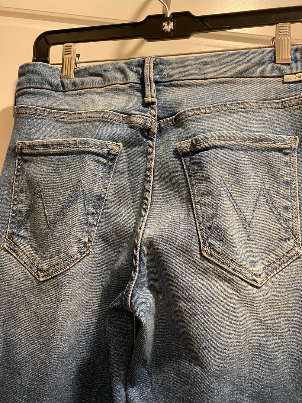 Mother denim petites
The Lil roller fray
Size 28
Color Fan Favorite - Picture 6 of 12